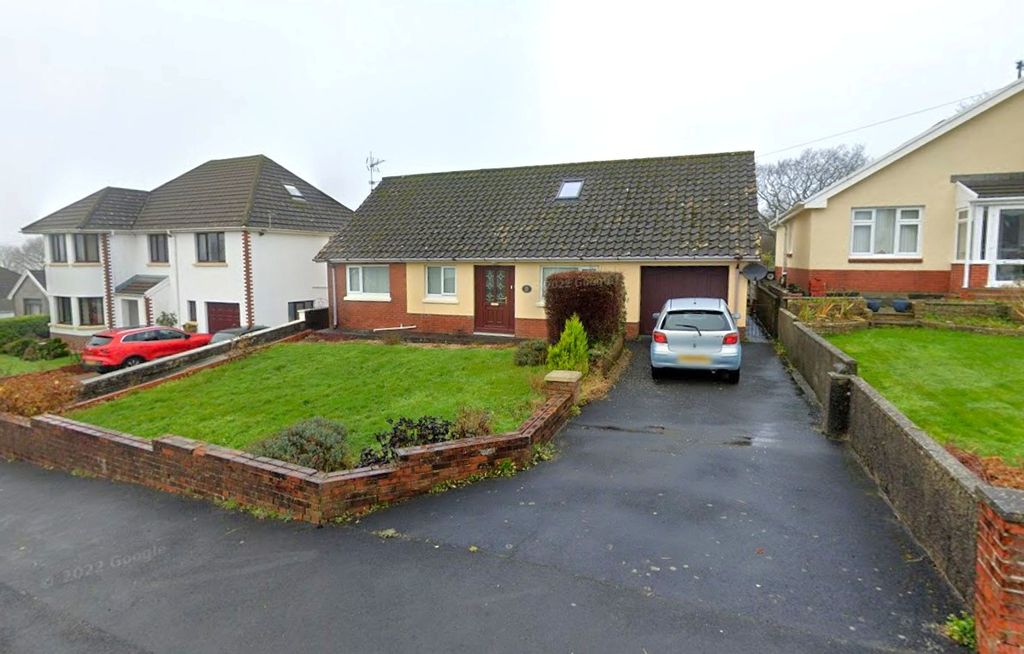 4 bed detached house for saleMeinciau Road, Mynyddygarreg, Kidwelly SA17
