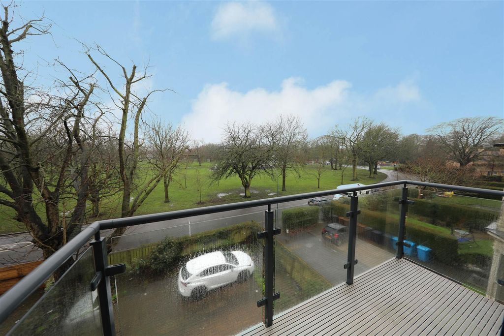 Additional image 5 of 2 bed flat for salePearson Park, Kingston Upon Hull HU5