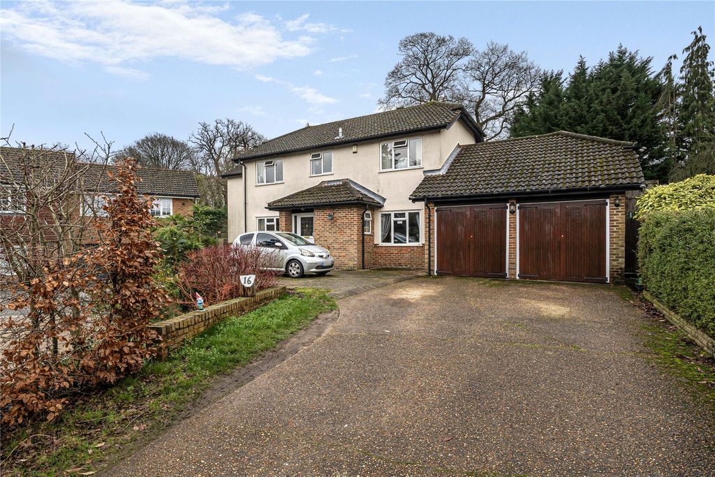 6 bed detached house for saleRolinsden Way, Keston BR2