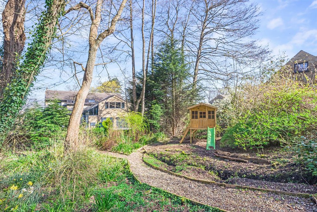 Additional image 22 of 5 bed property for saleOaklands, Westwood Drive, Ilkley LS29