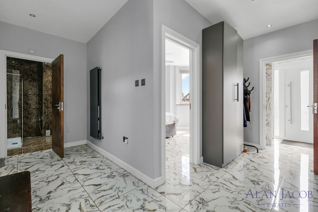 Additional image 15 of 5 bed bungalow for saleJerningham Avenue, Clayhall IG5