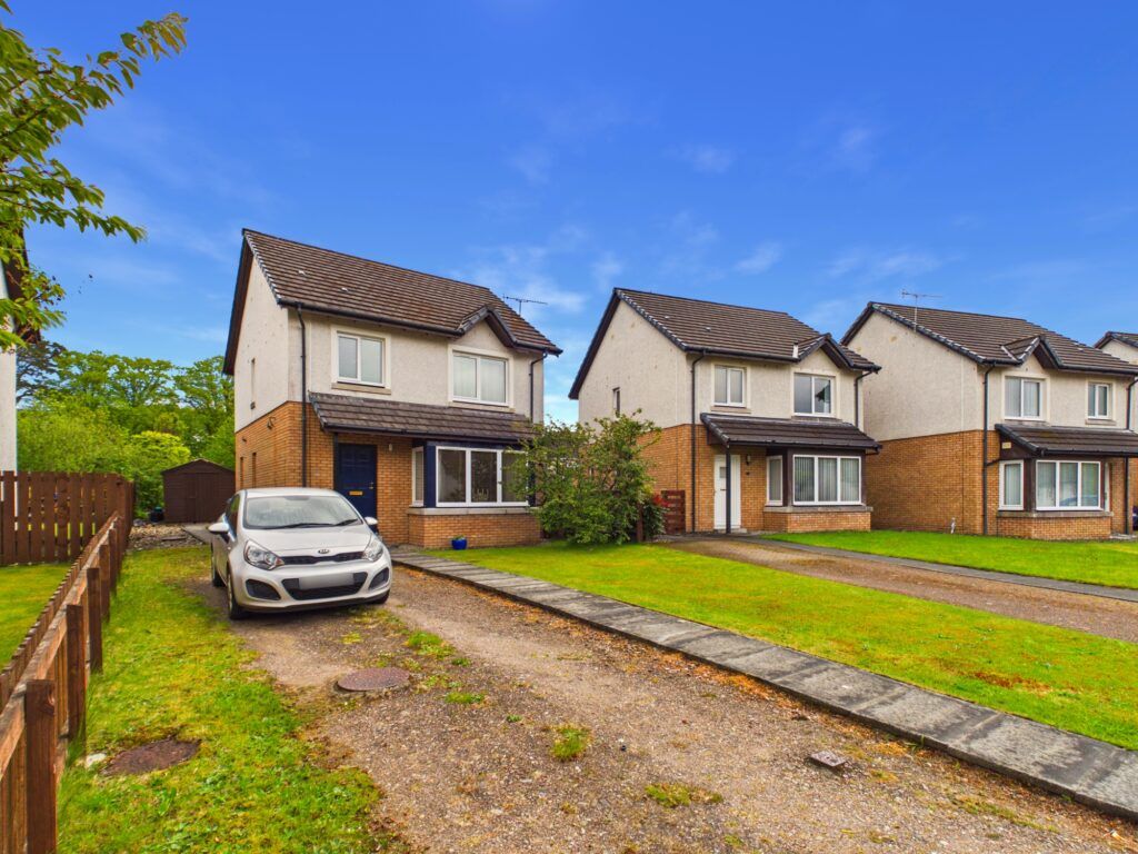 3 bed detached house for sale4 Meadows Road, Lochgilphead, Argyll PA31