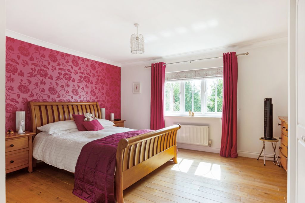 Additional image 6 of 5 bed detached house for saleCottrell Close, Hungerford RG17