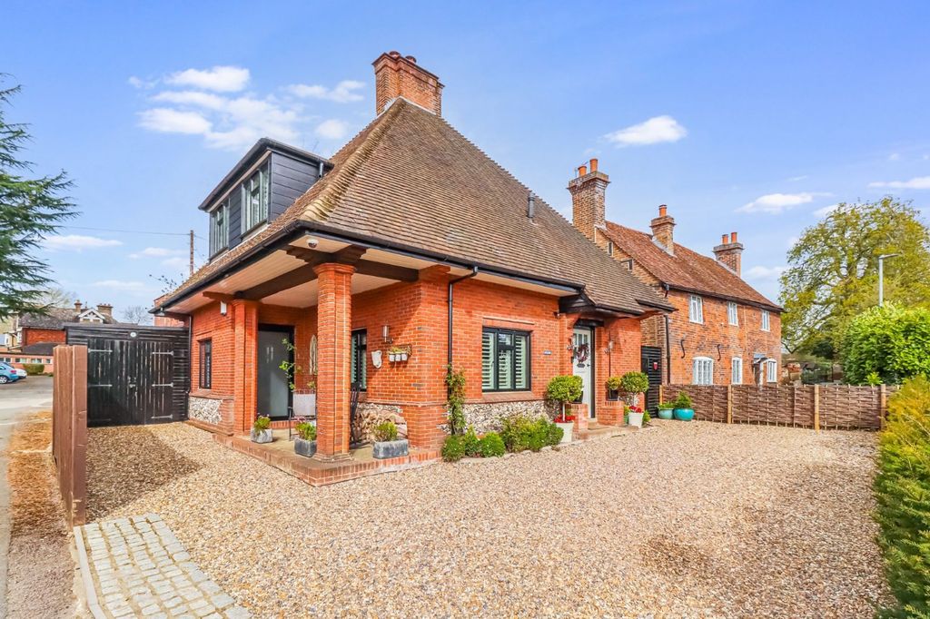 4 bed detached house for saleLangley Hill, Kings Langley WD4