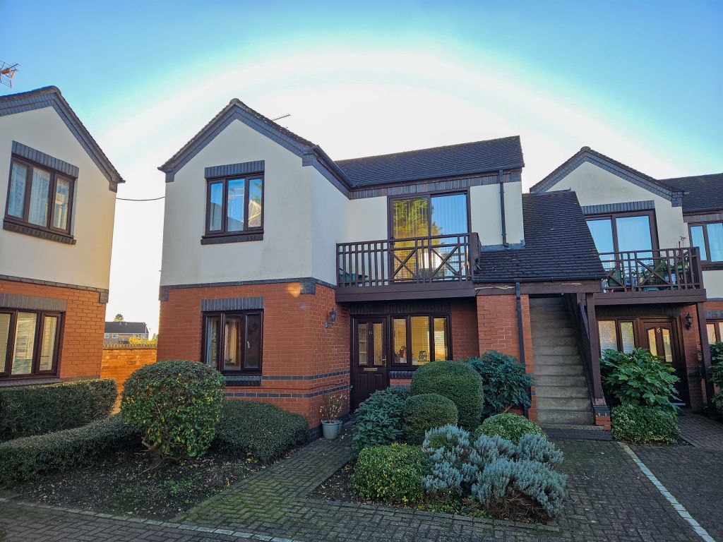 1 bed flat for saleAlexandra Court, Kenilworth CV8
