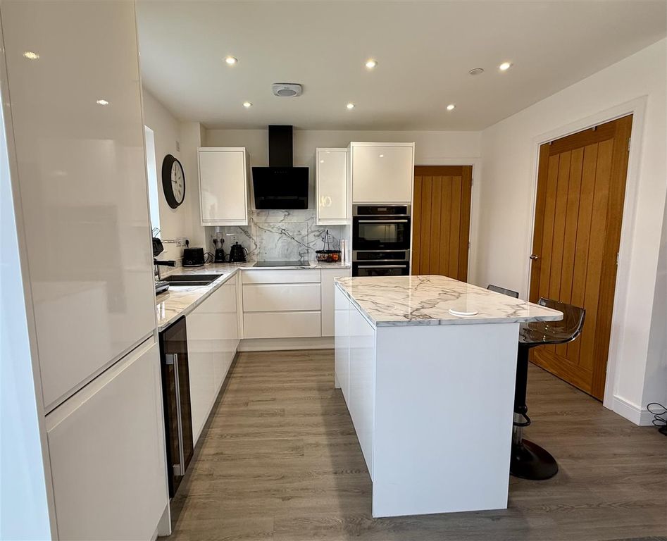 Additional image 9 of 4 bed detached house for saleGerddi Gwenllian, Mynyddygarreg, Kidwelly SA17