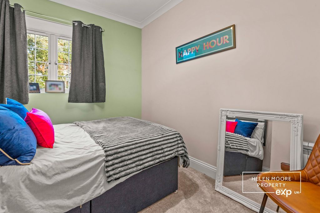 Additional image 14 of 3 bed penthouse for saleTremarran Court, Crescent Road, Ivybridge, Devon PL21
