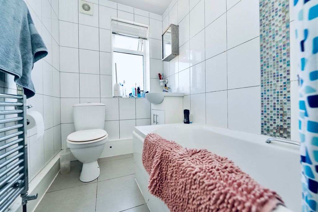 Additional image 8 of 2 bed flat for saleBurnaby Close, Brampton, Huntingdon PE28