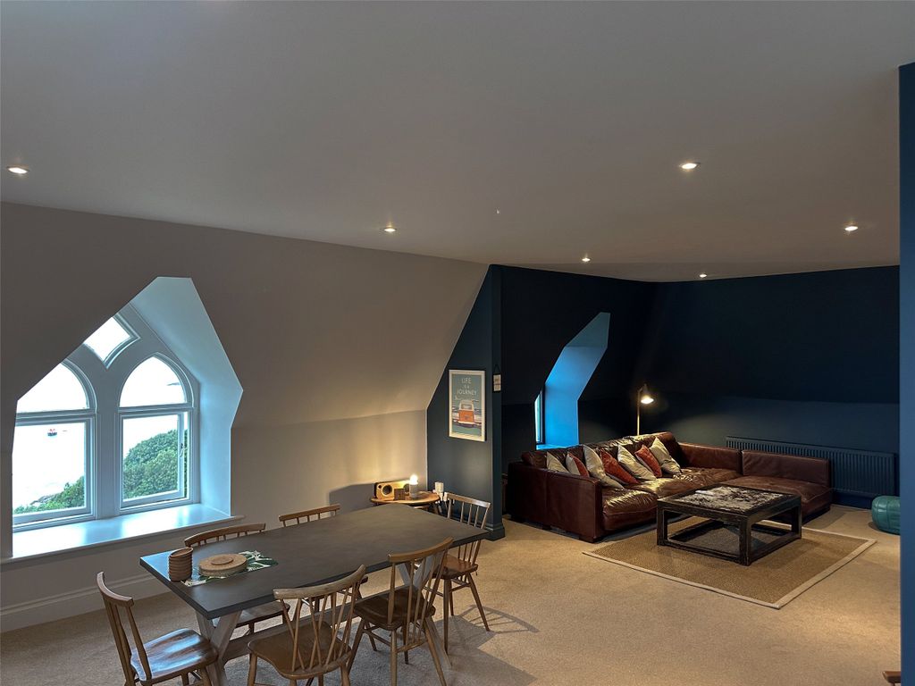 2 bed flat for saleLarkstone Terrace, Ilfracombe, Devon EX34 photo 4