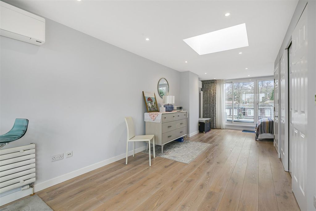 Additional image 12 of 4 bed town house for salePark Road, Kingston Upon Thames KT2