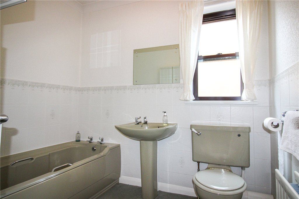 Additional image 9 of 2 bed flat for saleCastle Gate, Ilkley LS29
