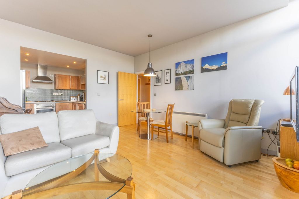 Additional image 6 of 2 bed flat for sale403 Sand Aire House Stramongate, Kendal LA9