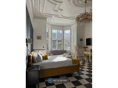 Mayfield Gardens, Edinburgh EH9, Room to rent