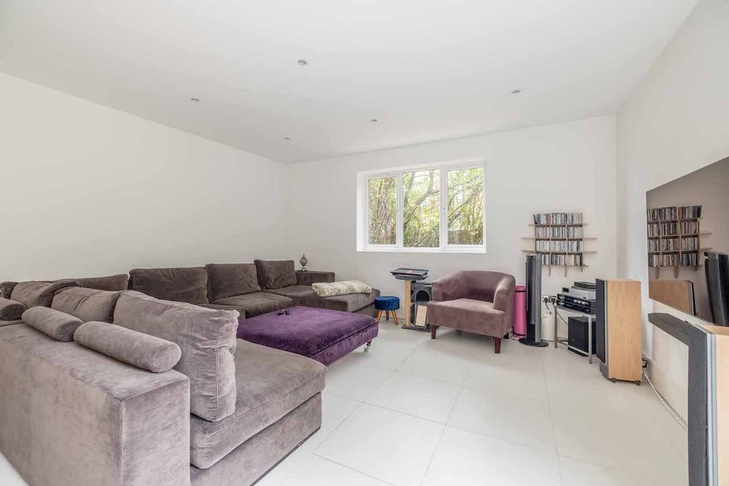 Additional image 22 of 4 bed detached house for saleCopse Wood, Iver Heath SL0