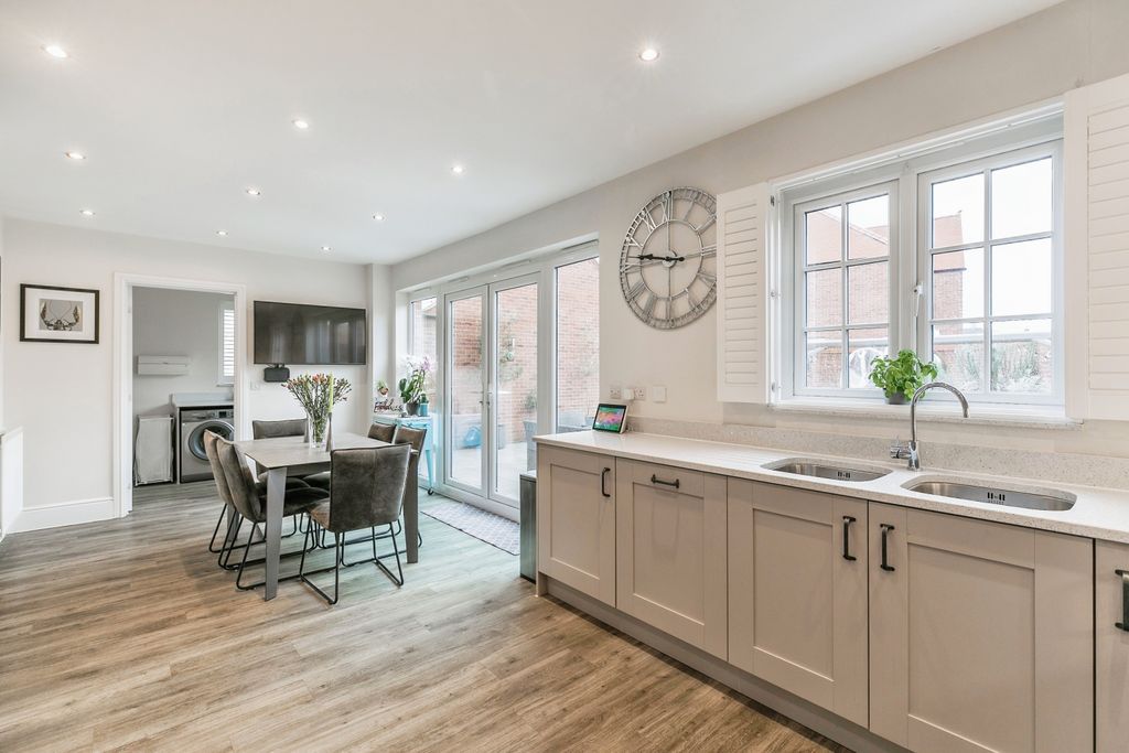 Additional image 7 of 5 bed detached house for saleSwynford Road, Alconbury Weald, Huntingdon PE28