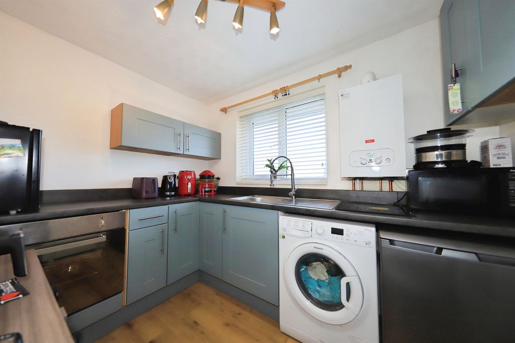 Additional image 4 of 2 bed flat for saleBaxter Gardens, Kidderminster DY10