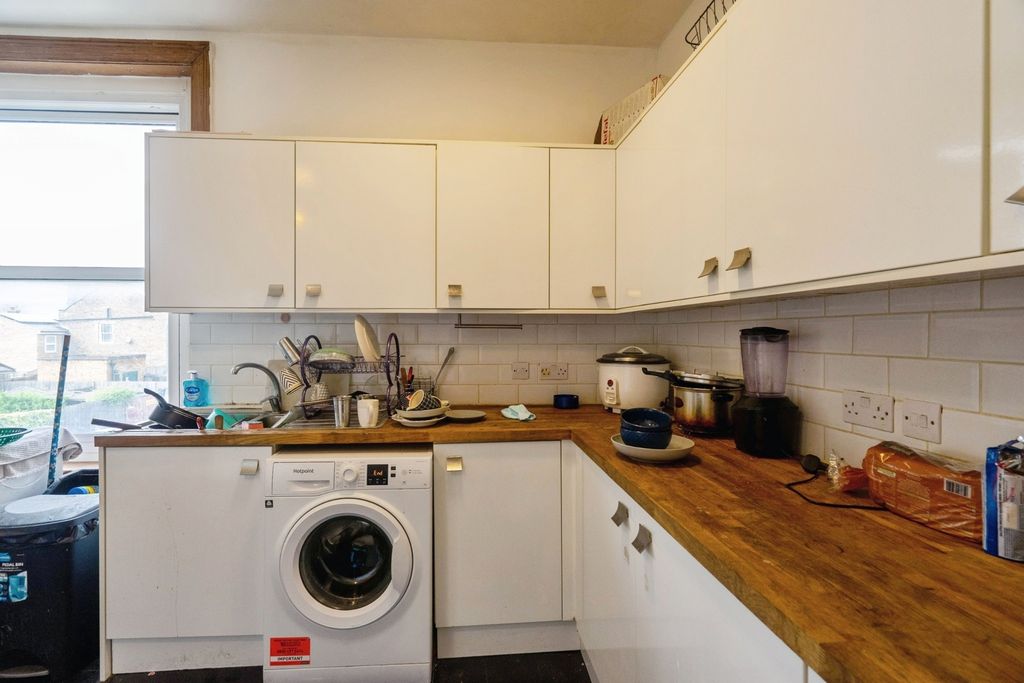 Additional image 7 of 3 bed flat for saleCoventry Road, Ilford IG1