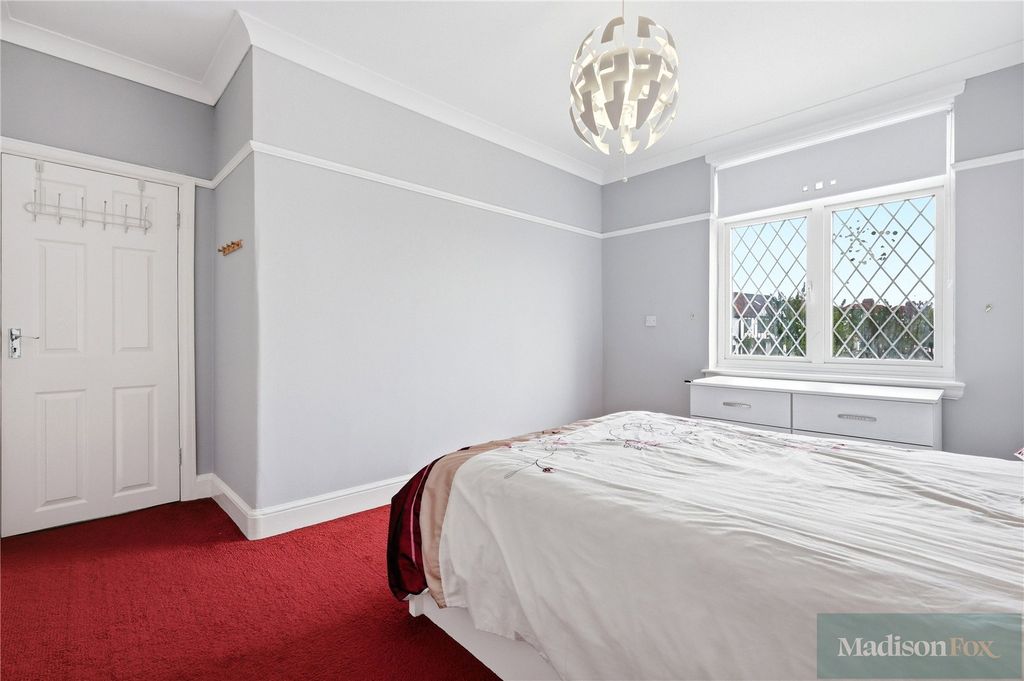 Additional image 21 of 4 bed detached house for saleWoodford Avenue, Ilford IG2