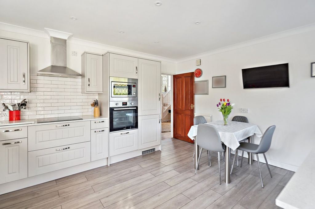 Additional image 12 of 5 bed detached house for saleNorwood Lane, Iver SL0