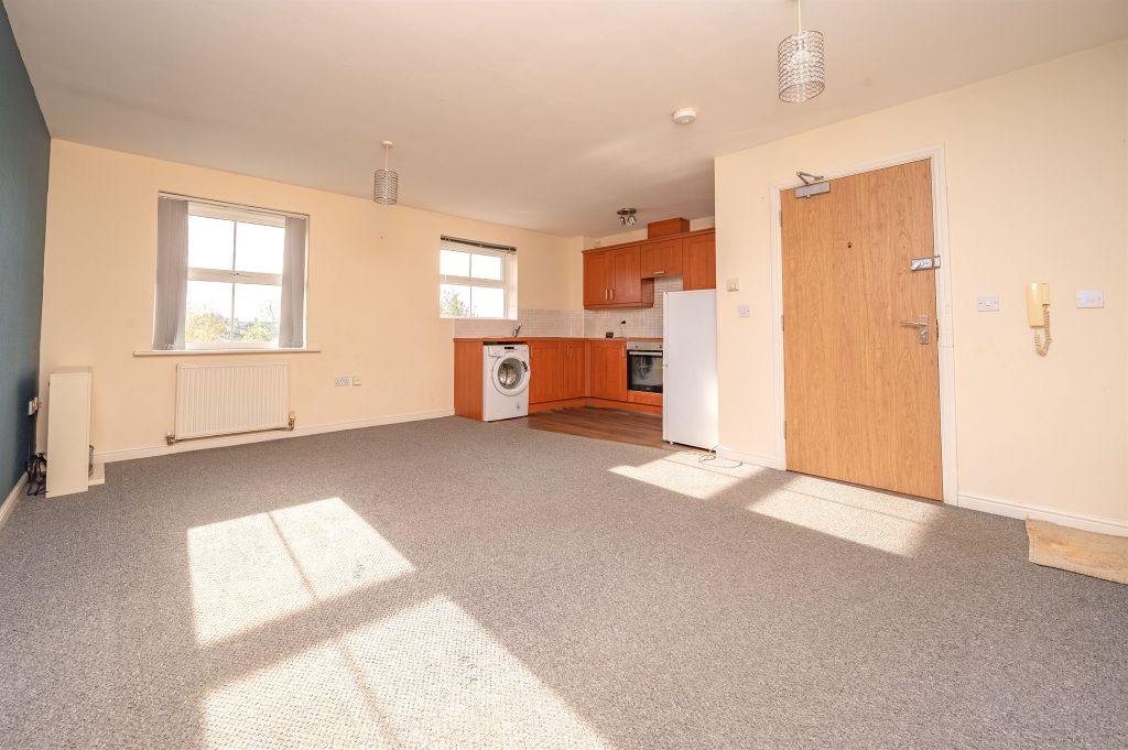2 bed flat for saleBellway Close, Kettering NN16 photo 2
