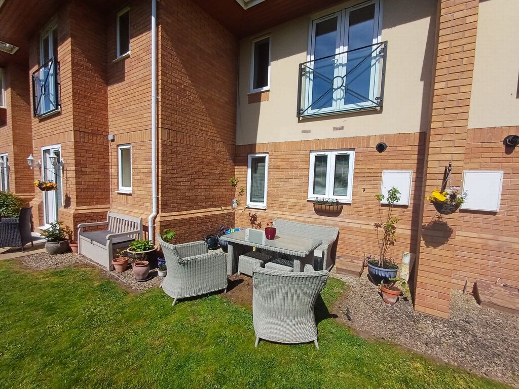 Additional image 15 of 2 bed flat for saleOldnall Road, Kidderminster DY10