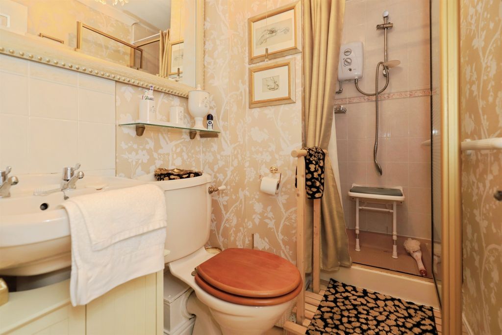 Additional image 12 of 2 bed flat for saleOldnall Road, Kidderminster DY10