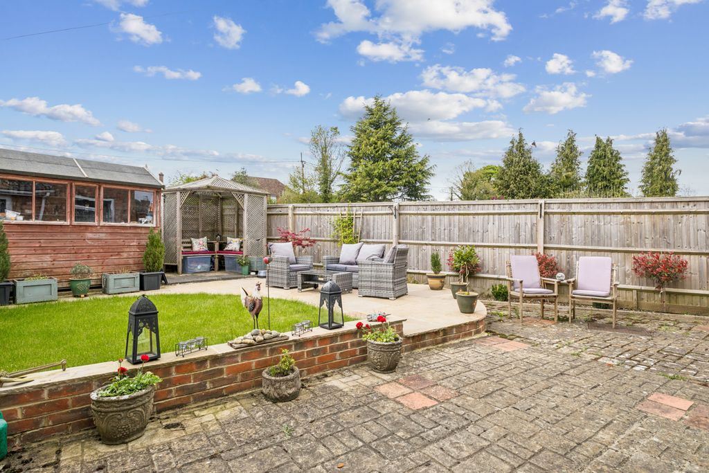 Additional image 16 of 3 bed semi-detached house for saleSarum Way, Hungerford RG17
