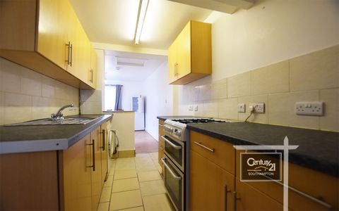 |Ref: R152565|, Cedar Road, Southampton SO14