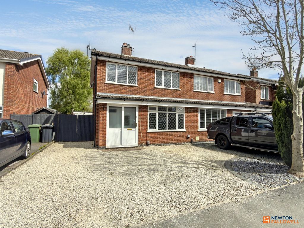 3 bed semi-detached house for saleParkdale, Ibstock LE67