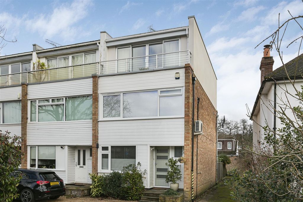 Additional image 31 of 4 bed town house for salePark Road, Kingston Upon Thames KT2