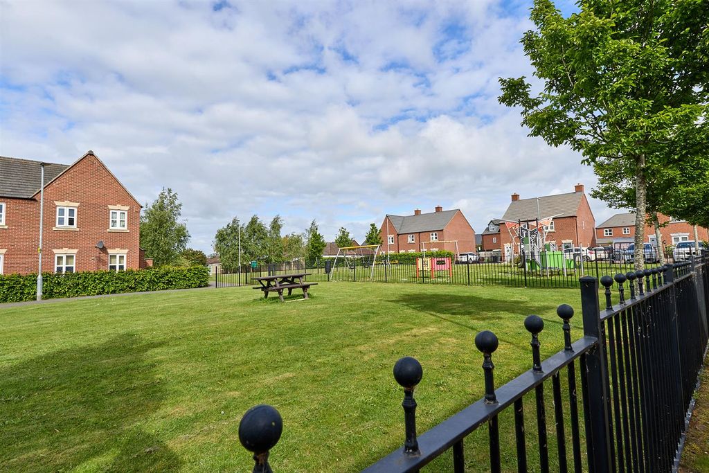 Additional image 10 of 1 bed flat for saleRyelands Crescent, Stoke Golding, Nuneaton CV13