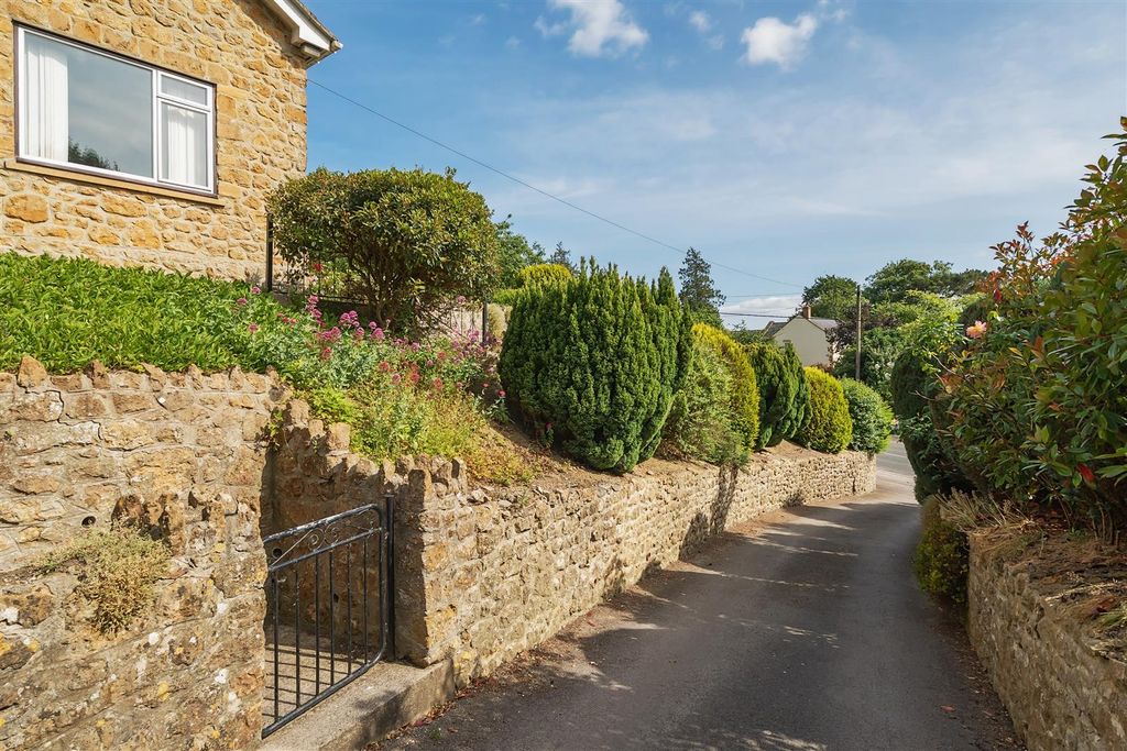 Additional image 17 of 3 bed detached bungalow for saleWadham Close, Ilminster TA19