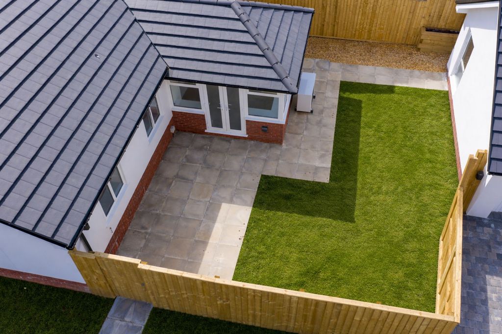 Additional image 29 of 3 bed detached bungalow for sale10-24 Llys Y Felin, Kidwelly SA17