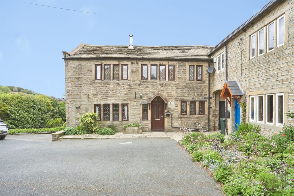4 bed semi-detached house for saleLong Lee Lane, Keighley BD21