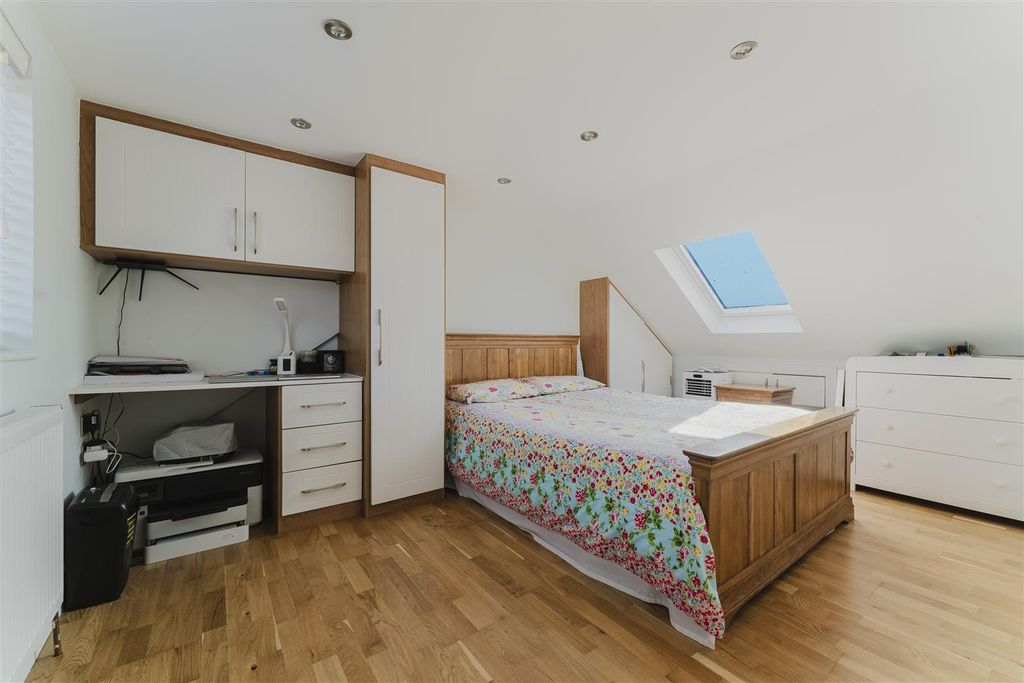 Additional image 12 of 5 bed semi-detached house for saleSt. Margarets Close, Iver SL0