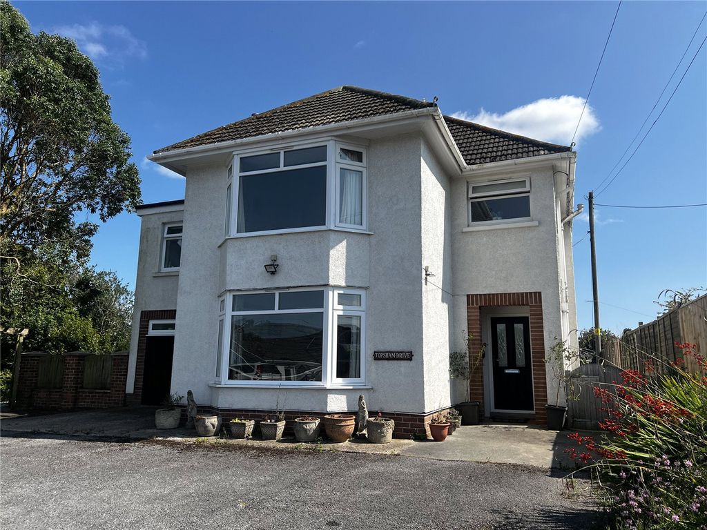 4 bed detached house for saleTopsham Drive, Hill Lane, Kilgetty, Pembrokeshire SA68