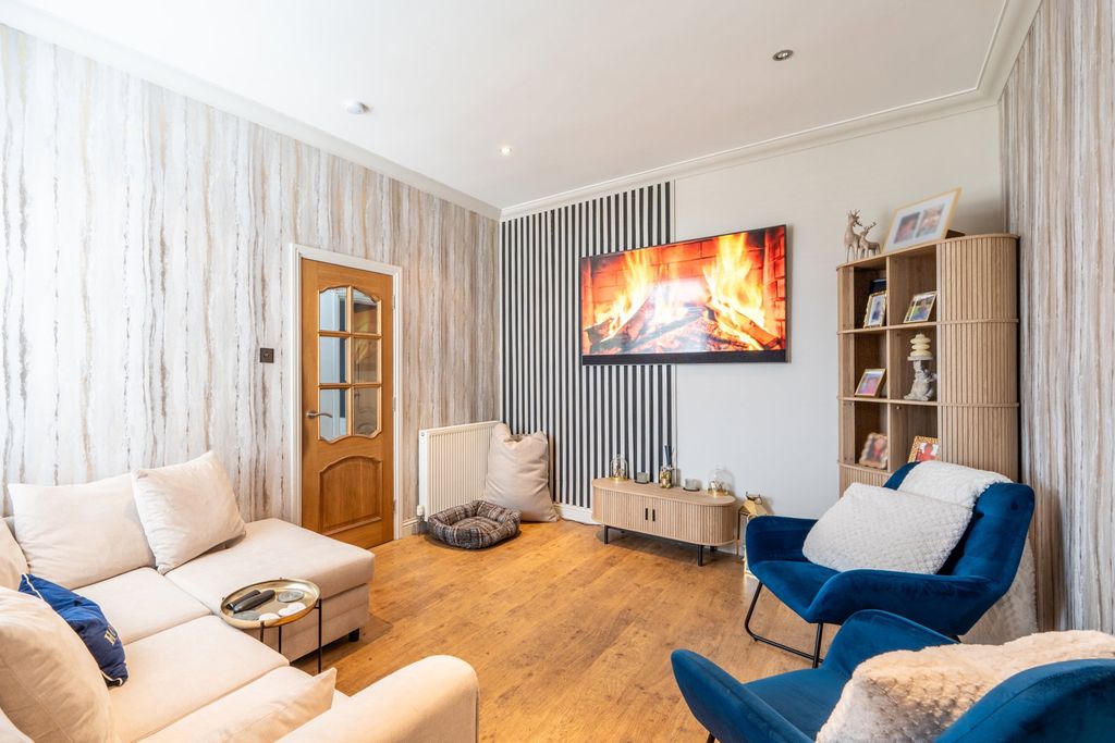 Additional image 7 of 2 bed flat for saleFactory Road, Kirkcaldy KY1