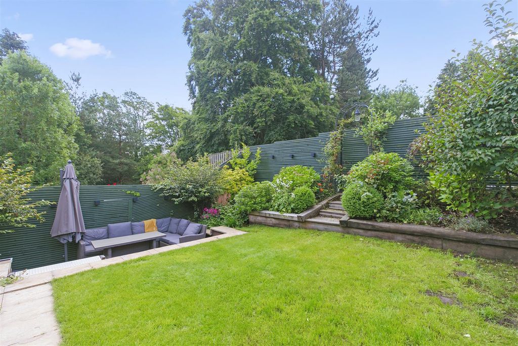 Additional image 42 of 5 bed property for saleCollege Drive, Ilkley LS29
