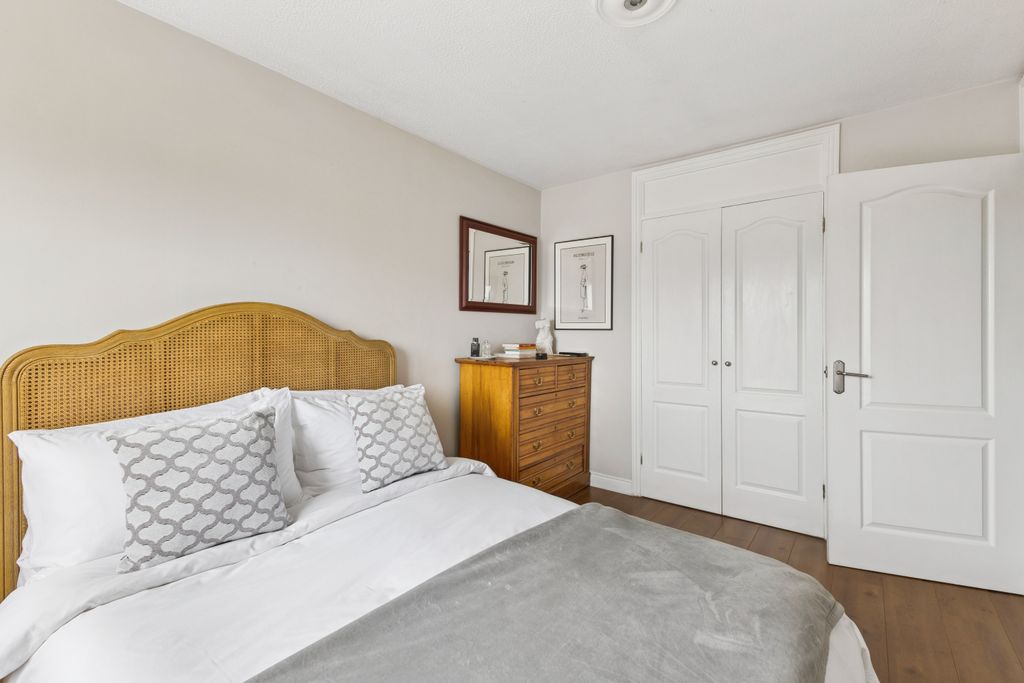 Additional image 8 of 3 bed semi-detached house for saleOakes Court, Hungerford RG17