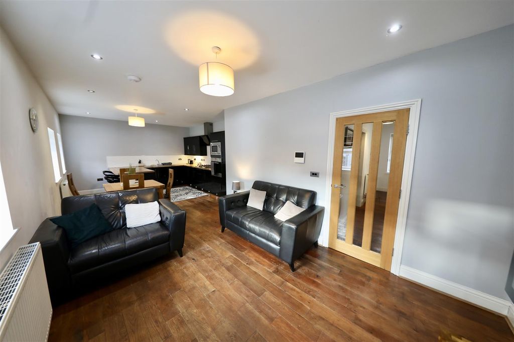 Additional image 7 of 2 bed flat for saleGeorge Street, Hull HU1