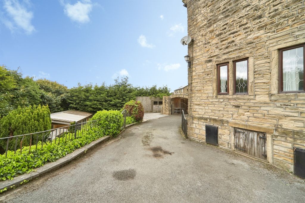 Additional image 18 of 4 bed semi-detached house for saleLong Lee Lane, Keighley BD21
