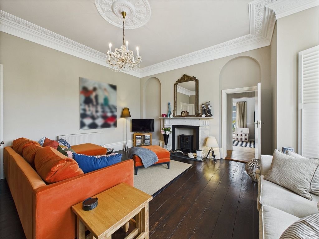 4 bed flat for saleTorrs Park, Ilfracombe, Devon EX34 photo 5
