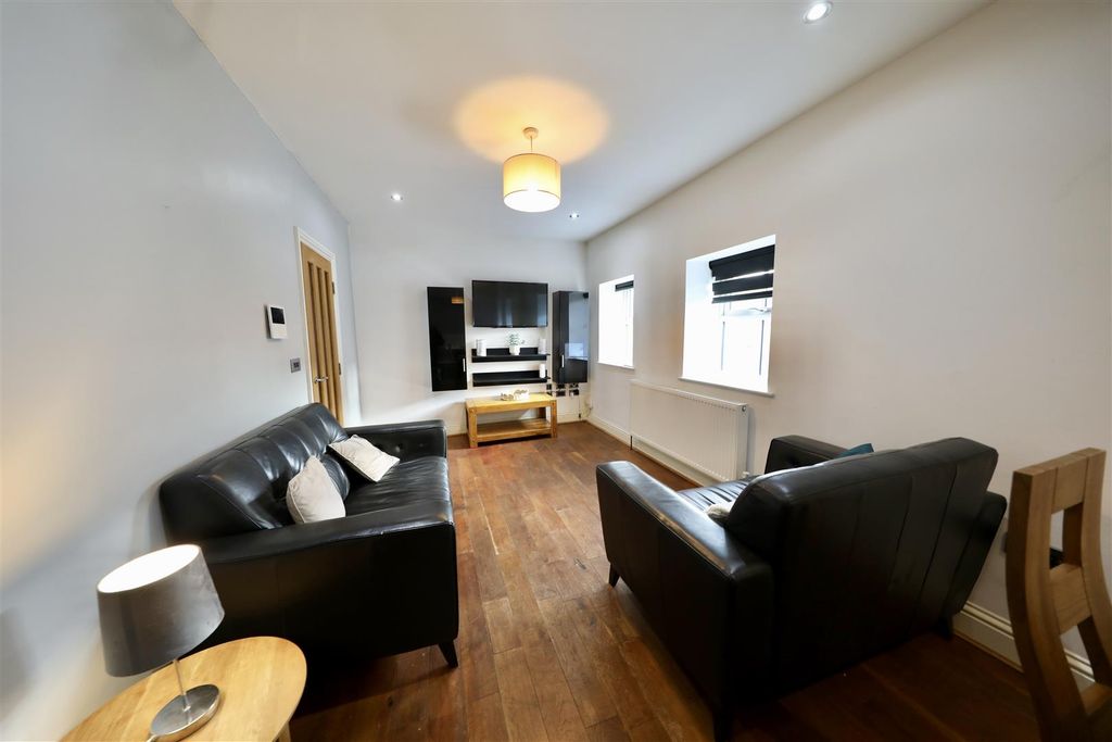 Additional image 6 of 2 bed flat for saleGeorge Street, Hull HU1