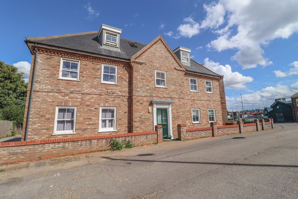 2 bed flat for sale15 Homeland Road, King's Lynn, Norfolk PE30
