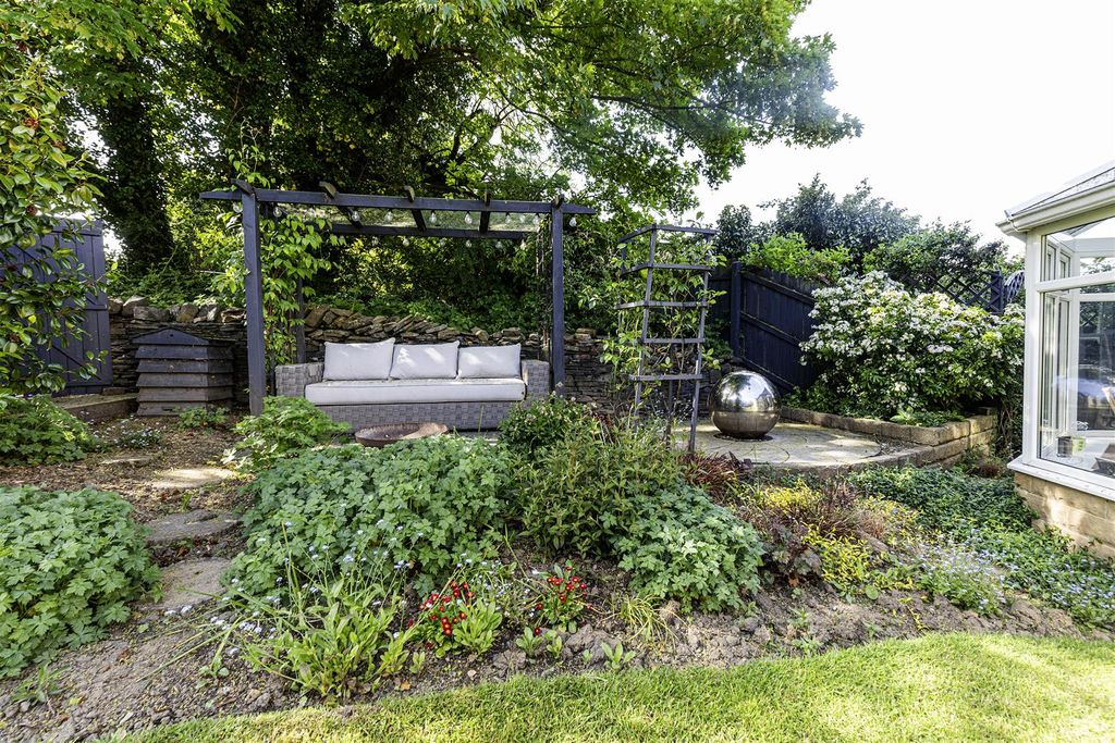Additional image 52 of 5 bed detached house for saleWhitebeam Park, Birkby, Huddersfield HD2