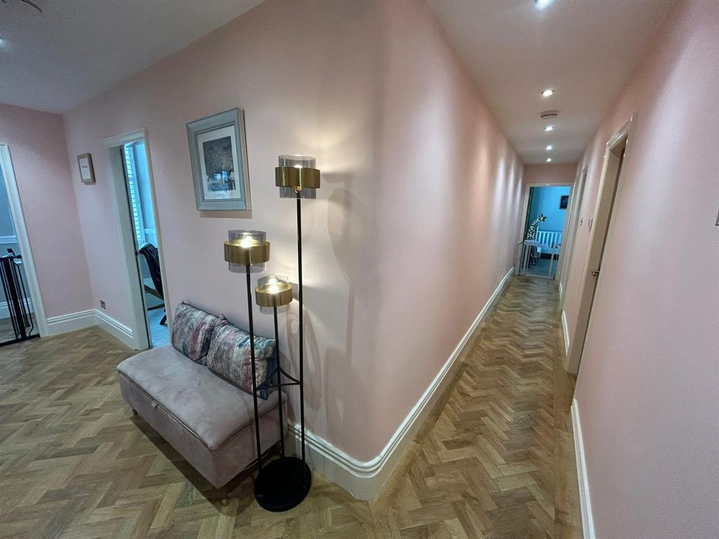 Additional image 10 of 2 bed flat for saleMottram Road, Broadbottom, Hyde SK14
