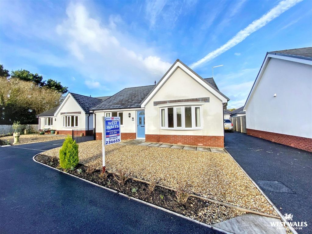 3 bed detached bungalow for saleLlys Y Felin, Kidwelly SA17