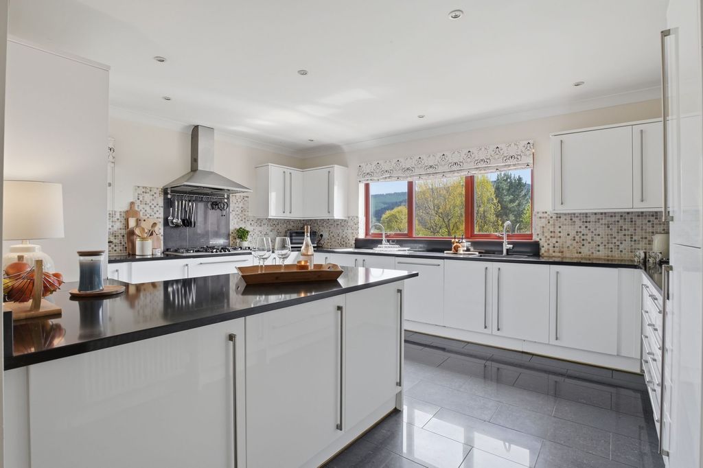 Additional image 7 of 7 bed detached house for saleSt. Ronan's Terrace, Innerleithen EH44