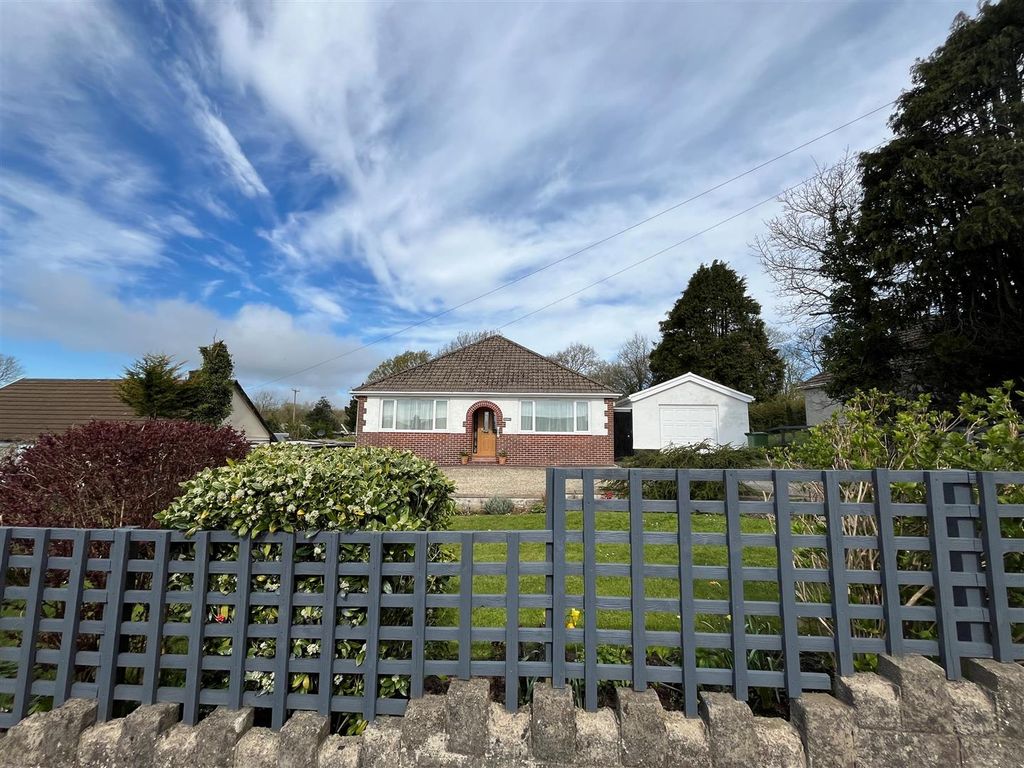 Additional image 2 of 3 bed detached bungalow for saleMeinciau Road, Mynyddygarreg, Kidwelly SA17