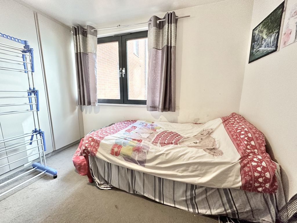 Additional image 6 of 2 bed flat for salePerth Road, Ilford IG2